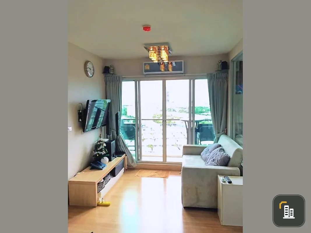 For rent / sale the parkland srinakarin lakeside fully furnished ready to move in. Beautiful lake view Let's make a quick reservation.