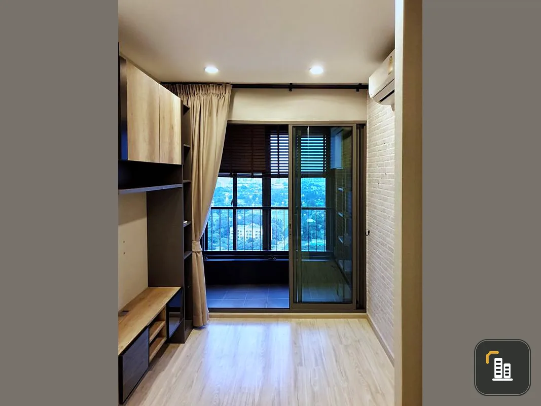 Urgent sale, Ideo Mobi Sukhumvit Eastgate condo, fully built room, beautiful furniture, open view, good location, close to BTS, grab it immediately.