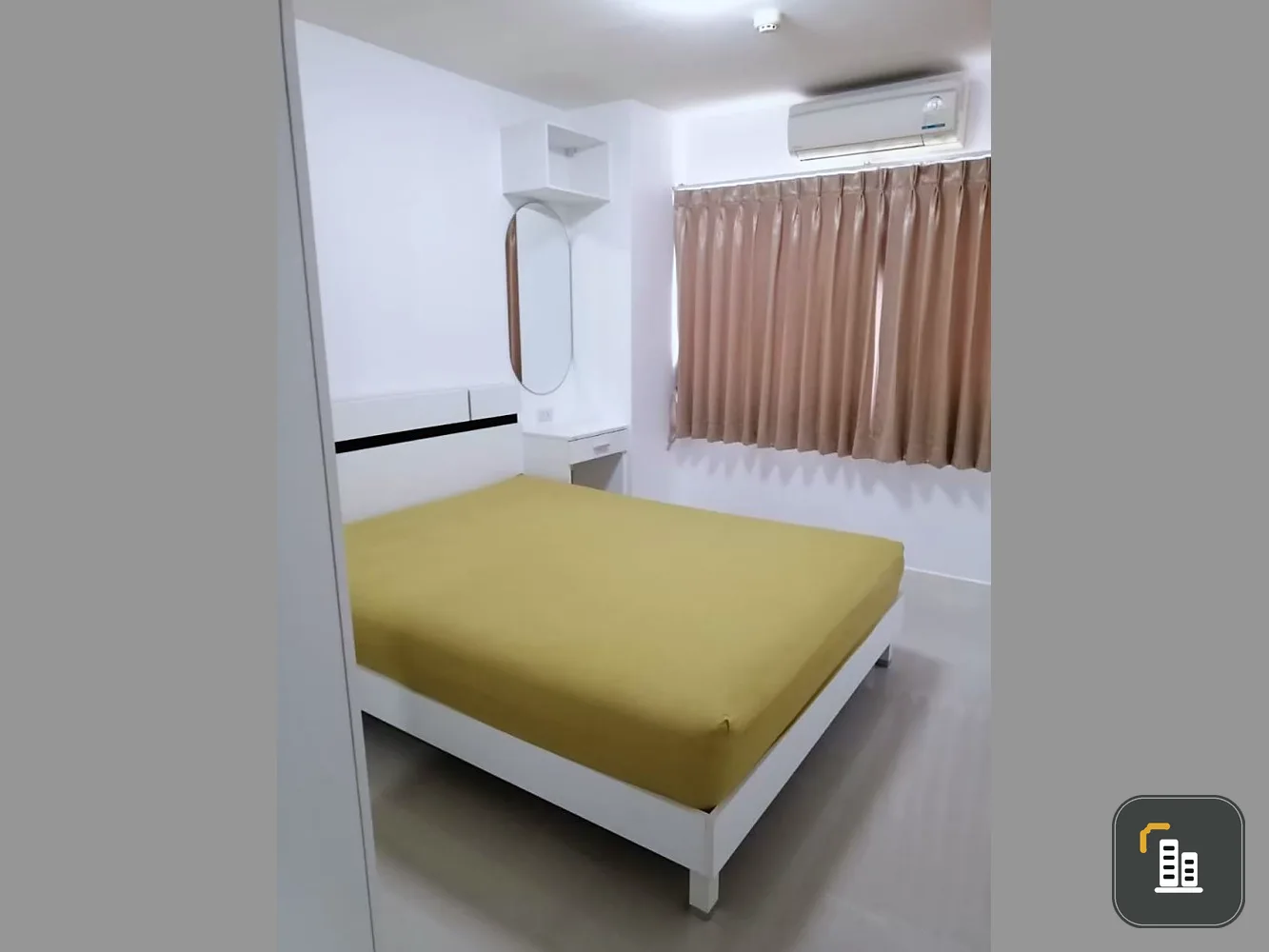 Sell / rent urgently !! Kensington Bearing, corner, good location, convenient transportation, near BTS Bearing, can carry your bag and move in !!