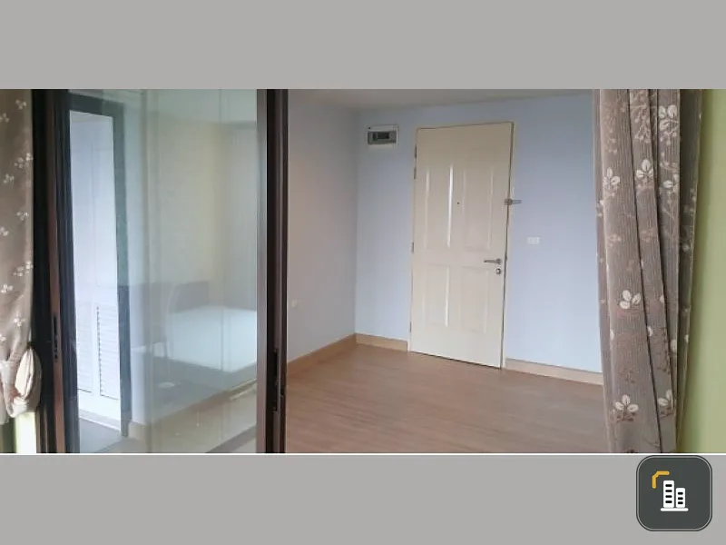 Urgent sale, the niche mono bangna, 8th floor, swimming pool view. Can't miss it