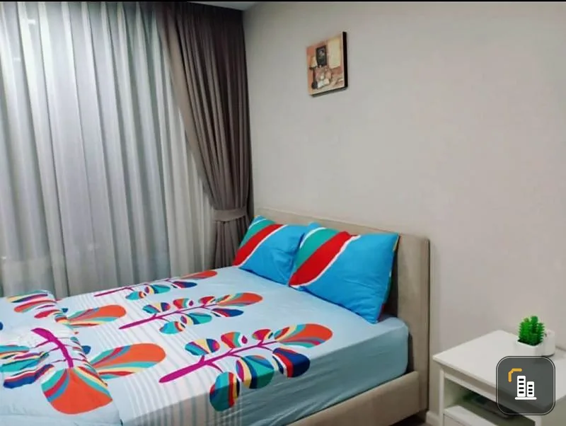 Urgent sale, Very Condo Sukhumvit 72, beautiful room, a lot of furniture, suitable for investment Located near BTS Bearing Come first, get it first