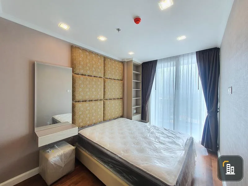 Urgent !! For rent, The Metropolis, beautiful room, full build, convenient transportation, don't miss !!