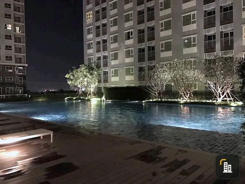 Quick sale!! Condo The Trust @ BTS Erawan, 11th floor, corner room, convenient transportation, near BTS, don't miss it!!