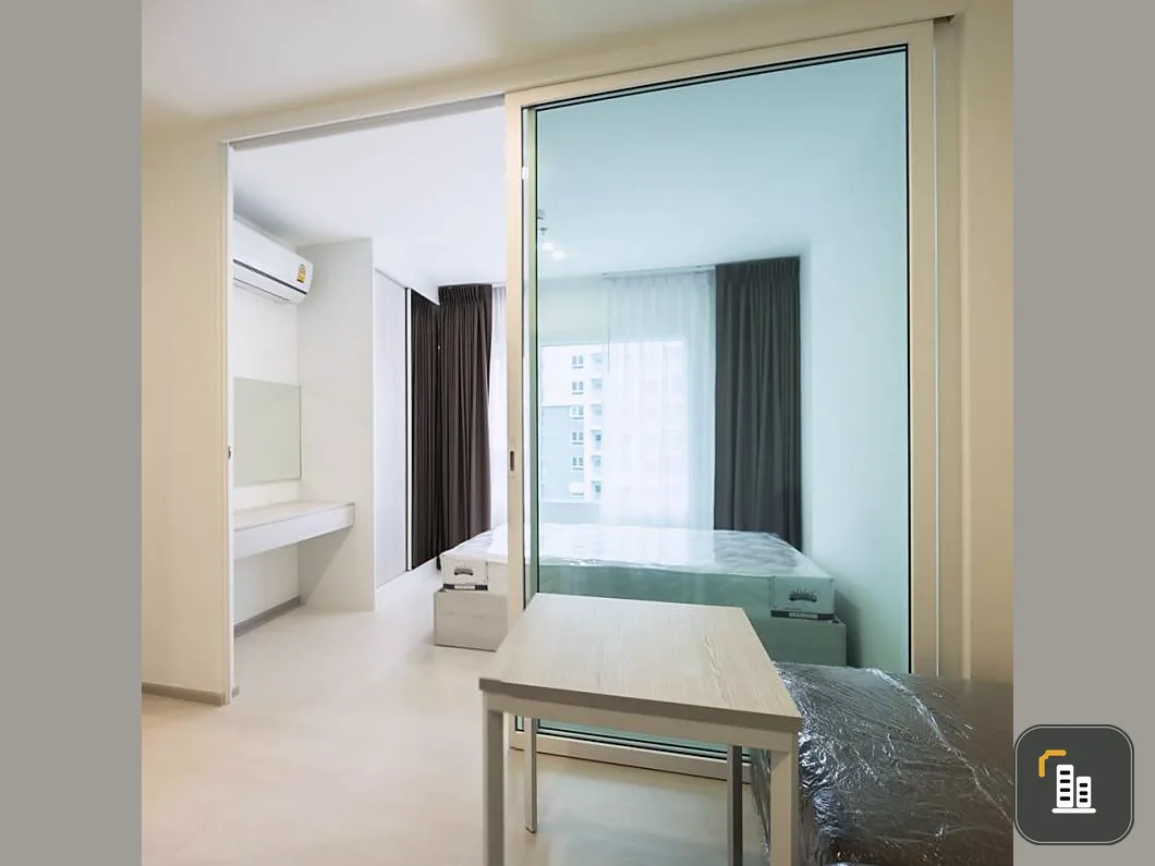 Condo for rent, Aspire Erawan, 11th floor, pool view, next to BTS Erawan station.