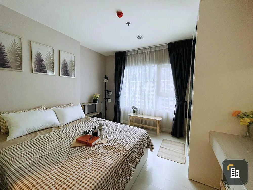 For rent, Aspire Erawan Condo, 20th floor, pool view, next to BTS Erawan like this, must book.