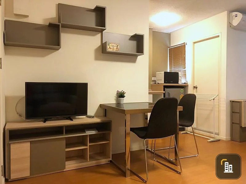 Urgent sale !! (With tenants) Condo Lumpini Condo Town Romklao-Suvarnabhumi near APL, convenient to travel, hurry !!