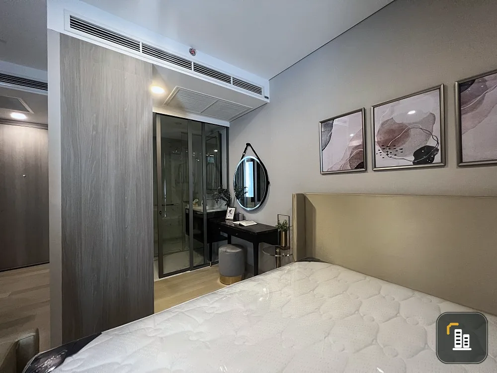 For rent!! Condo Siamese Exclusive Queen, 16th floor, lake view, fully furnished. Ready to move in, book now!!