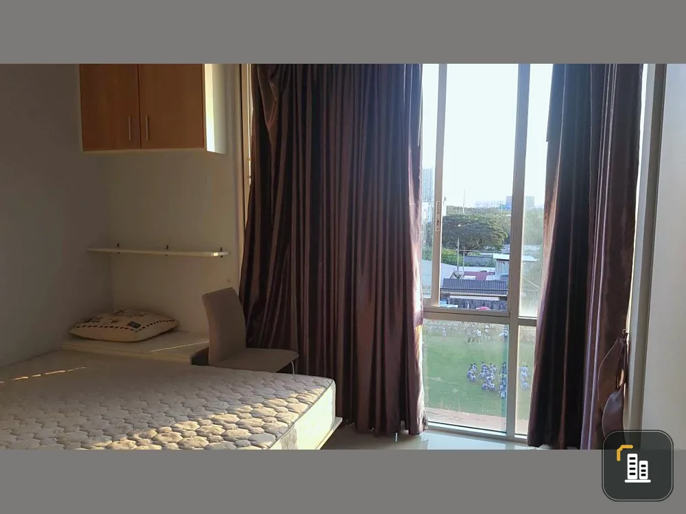 For sale, rent, Condo The Iris Rama 9-Srinakarin, good location, convenient transportation, near Suvarnabhumi Airport.