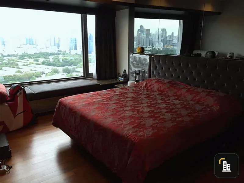 Urgent rent !! Amanta Lumpini Condo, very spacious, fully furnished. Hurry !!