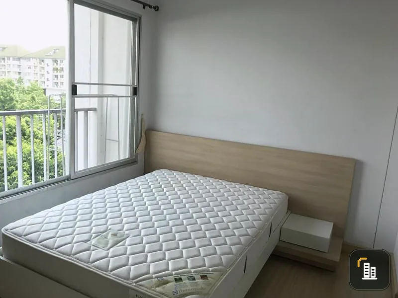 Urgent sale !! The Parkland Srinakarin, fully furnished, good location, convenient to travel. Get in and out of the city quickly, hurry and book !!