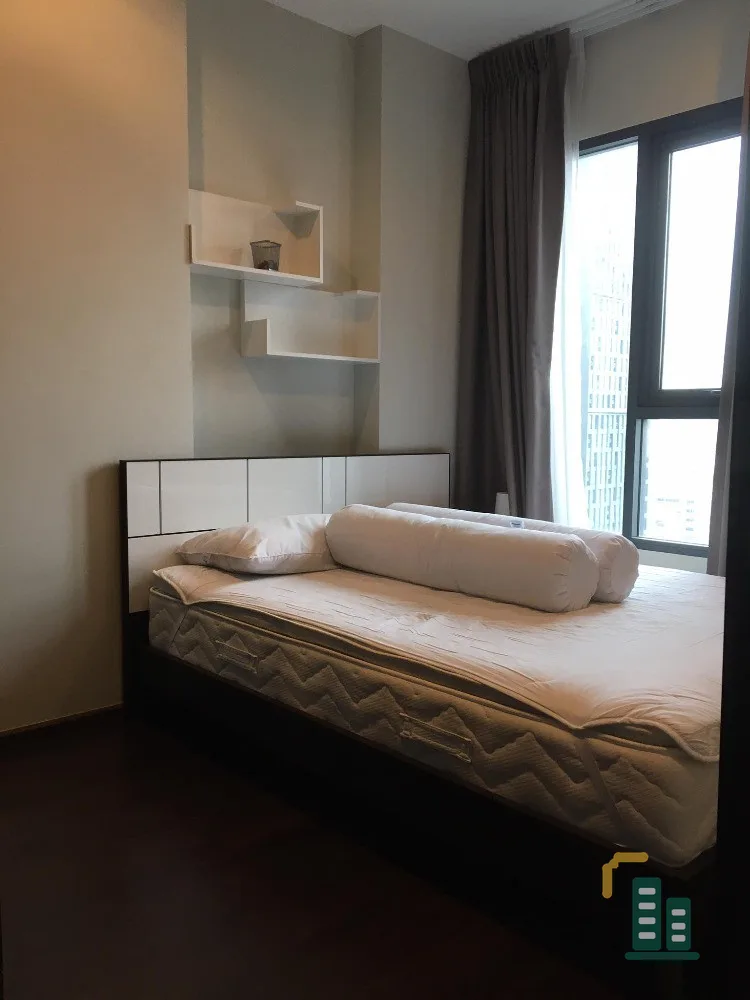 Condo for sale, C Ekkamai, garden view + pool, furniture and appliances, ready Easy to rent Or asai itself is good.