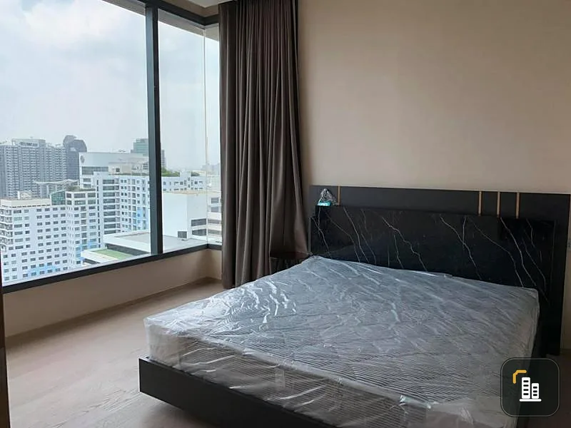 Condo for rent, The Esse Asoke, beautiful view, excellent location, near SWU, fully furnished, ready to move in, don't wait.