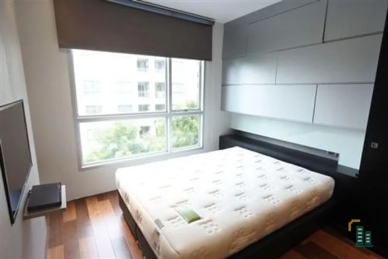 Urgent sale, The Address Sukhumvit 42 Condo, beautiful room, friendly price, fully furnished, there is a partition.