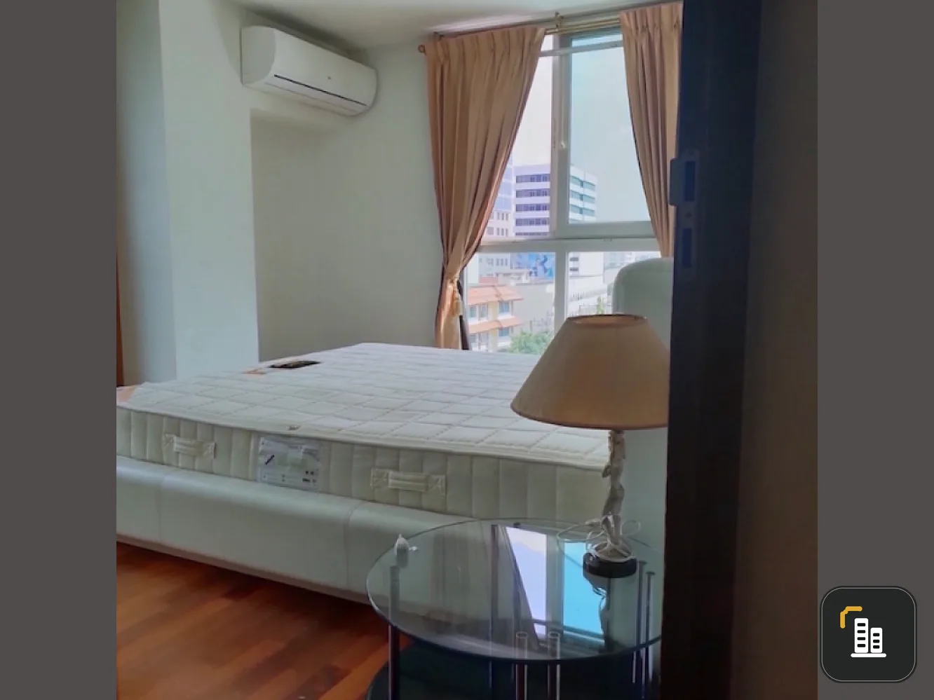 Rent / Sale DLV Thonglor 20 Condo, private corner room, 2 bedrooms, fully furnished. Ready to move in immediately