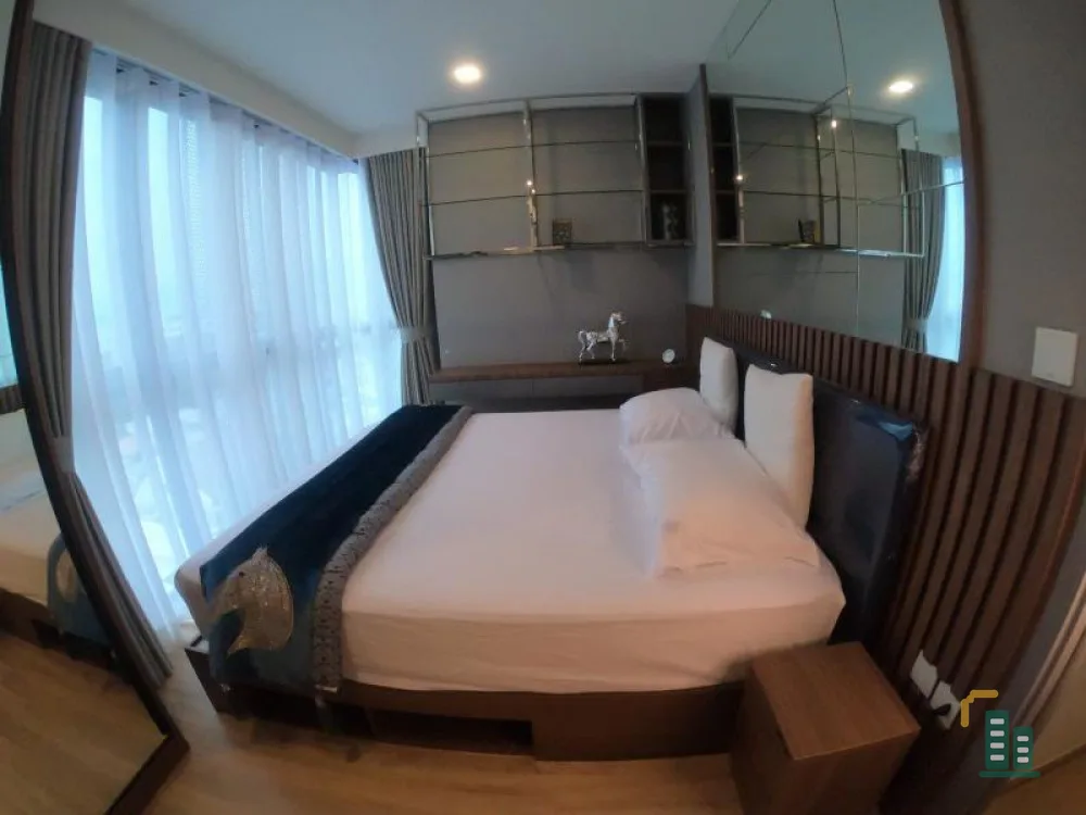 Rent / sell taka haus ekamai 12 2 bedroom 2 bath Japanese style condo, high floor, fully furnished, ready to move in, can't miss it.