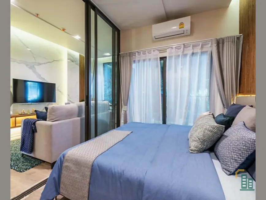 Condo sales down Piti Ekamai, high floor room, best view, facing Sukhumvit road. With furniture