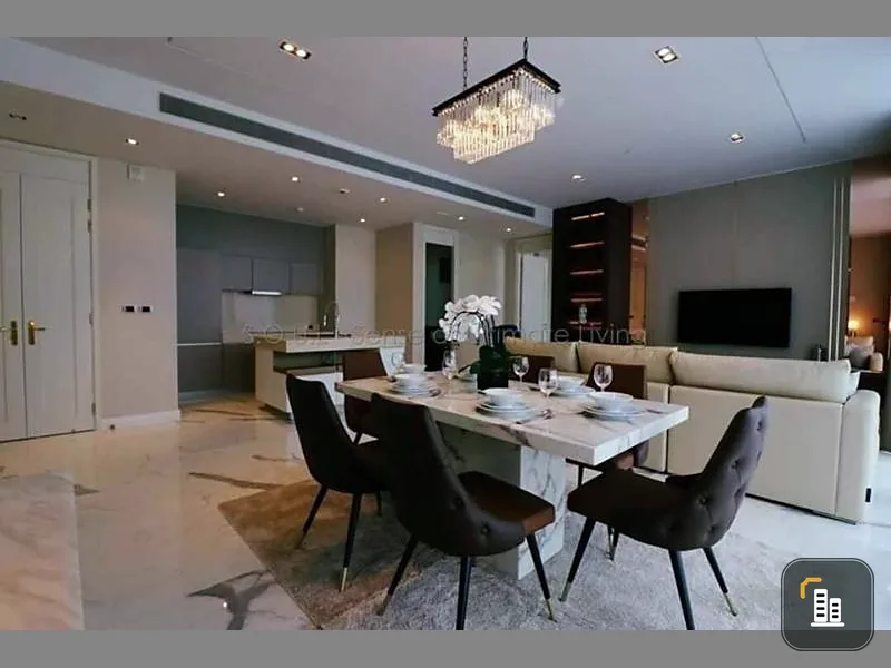 For rent Marque Sukhumvit, size 126 sq m, beautiful room, near bts Phrom Phong, fully furnished.