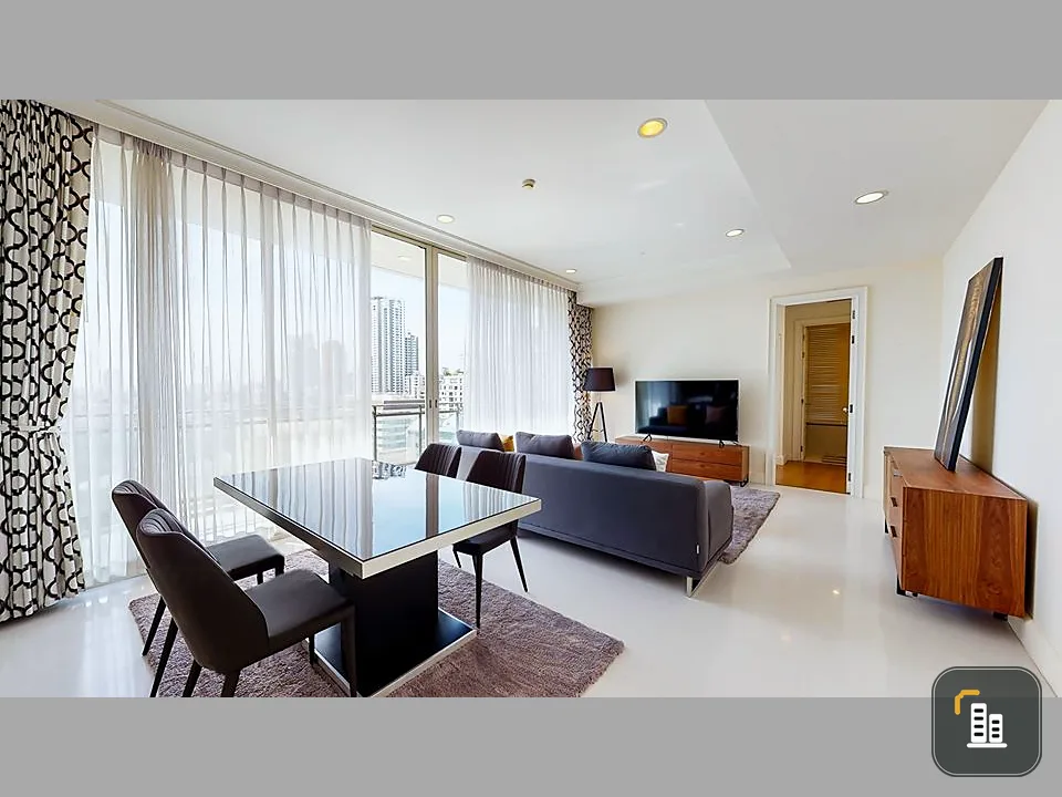 For rent, Royce Private Residences, 2 bedrooms, 2 bathrooms, good view, fully furnished. Convenience