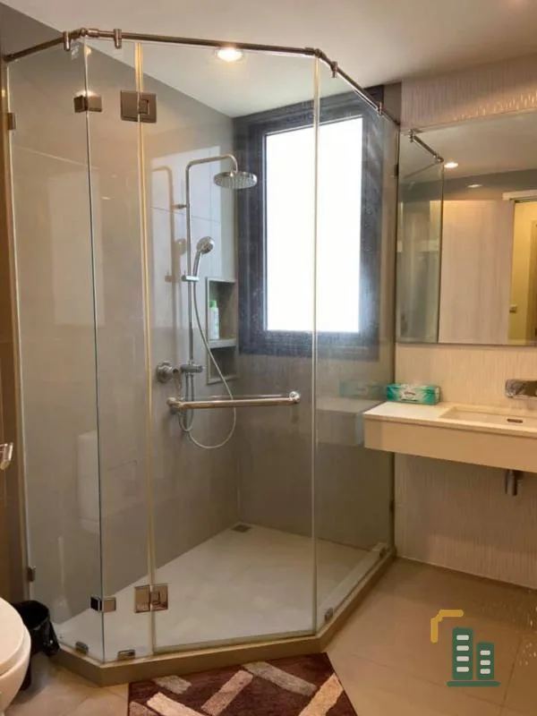 Condo for rent at Rhythm Sukhumvit 42, new built-in rooms, beautiful decorations, fully furnished, very cheap, do not miss.