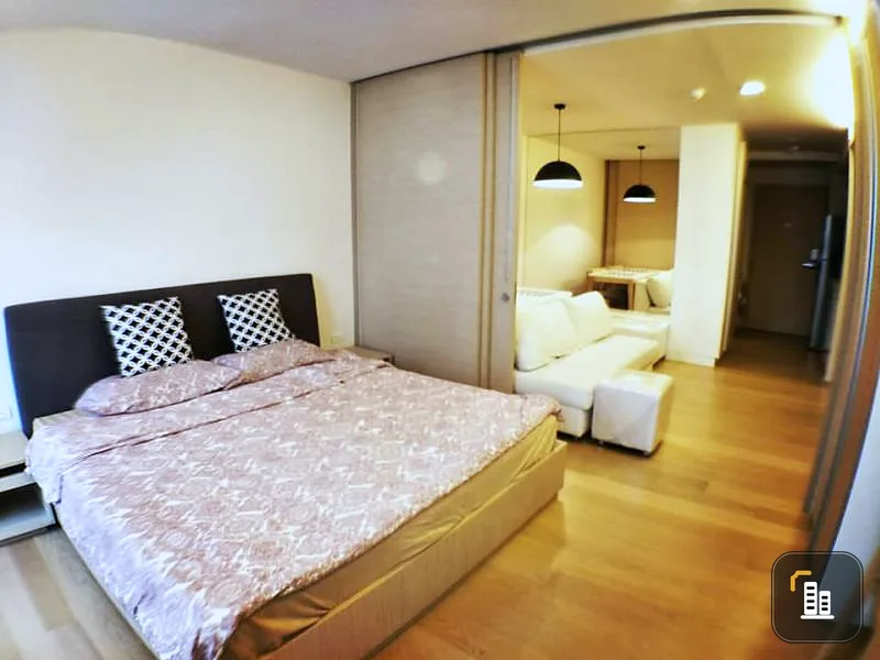 For sale / rent liv @ 49 (sukhumvit 49) area 40 sq m 1 bedroom fully furnished near bts Thonglor do not miss.