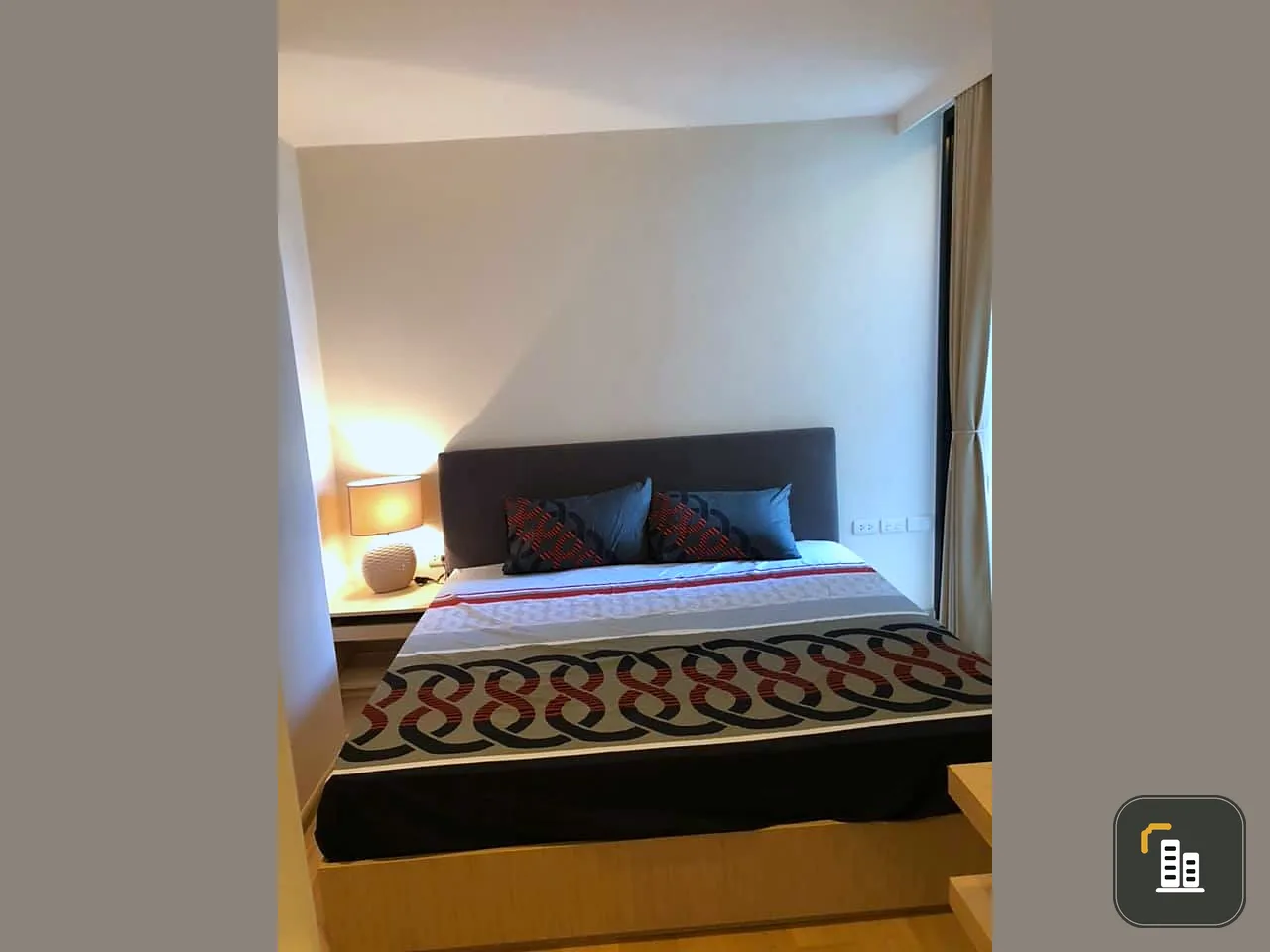 Urgent for rent!! Condo Liv @ 49, beautiful room, 3rd floor, garden view, fully furnished. Ready to move in. Don't miss it!!
