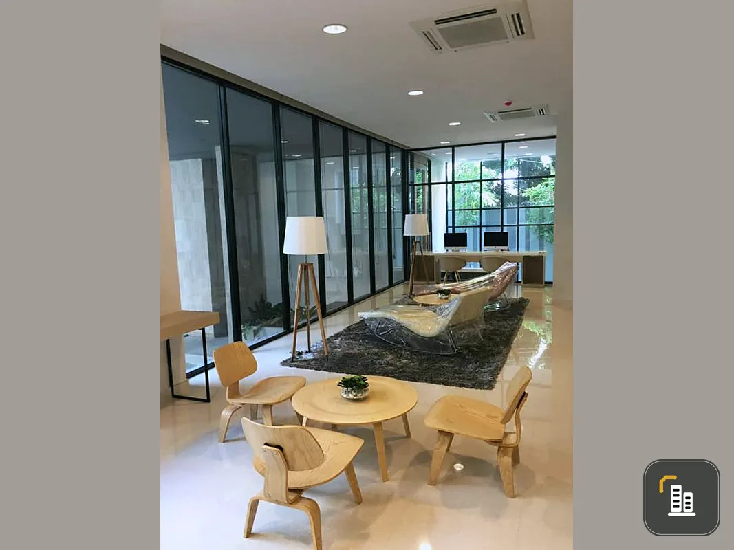 For sale liv @ 49 (sukhumvit 49) size 46 sq.m., high floor, good view, convenient way, near bts Thonglor, convenience.