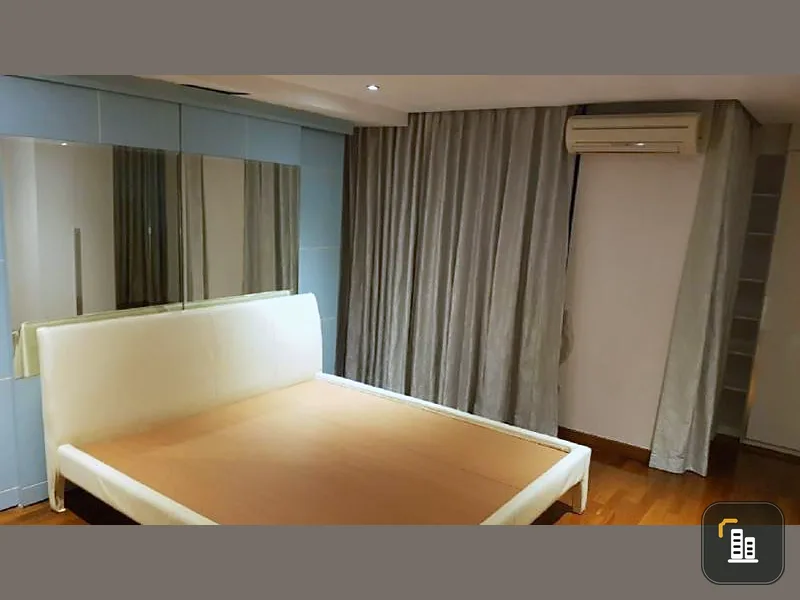 Quick sale! Supalai Place Condo, Sukhumvit 39, Duplex room, 2 bedrooms, 2 bathrooms, easy investment.