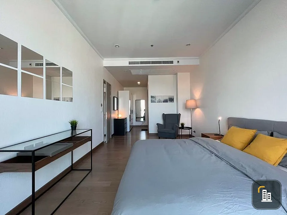 Condo for sale or rent, Supalai Oriental Sukhumvit 39, corner room, facing northwest, beautiful view.