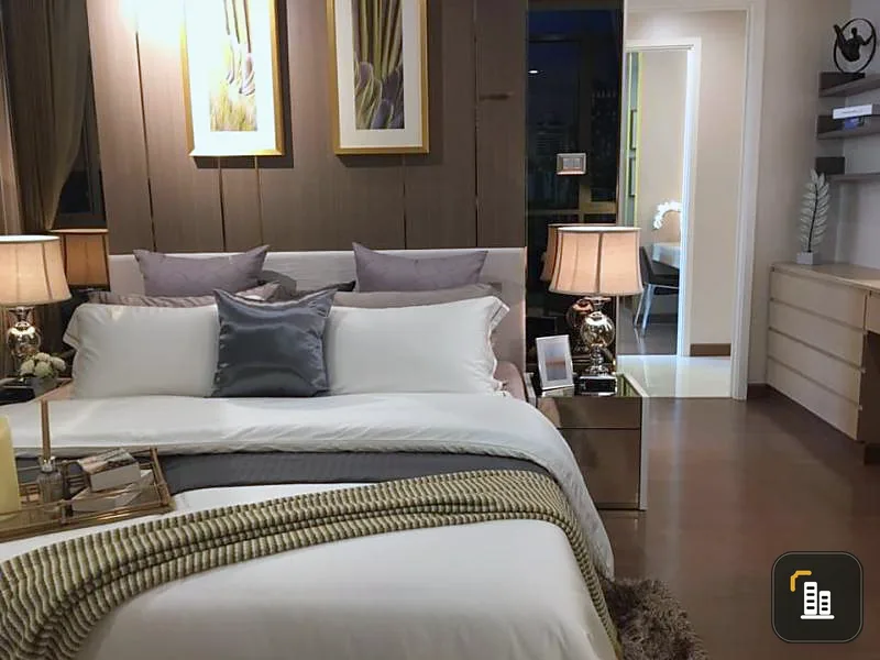 Condo sales down Supalai Oriental Sukhumvit 39, high floor, beautiful view, ready at the end of this year, urgently book !!