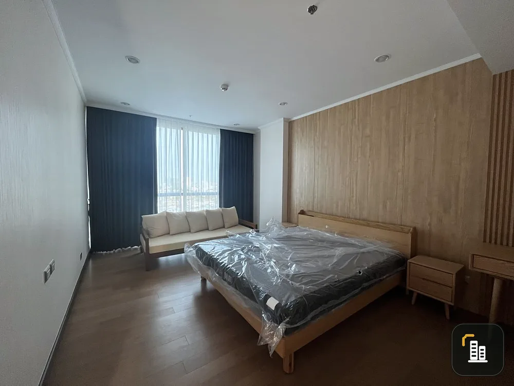 Condo sales down Supalai Oriental Sukhumvit 39, a luxury project in the heart of the city, good room location Suitable for investment, do not wait !!