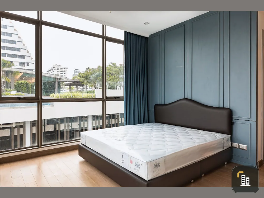 For rent urgently!! Condo Supalai Oriental Sukhumvit 39, corner room, pool view, near BTS Phrom Phong, book now!!