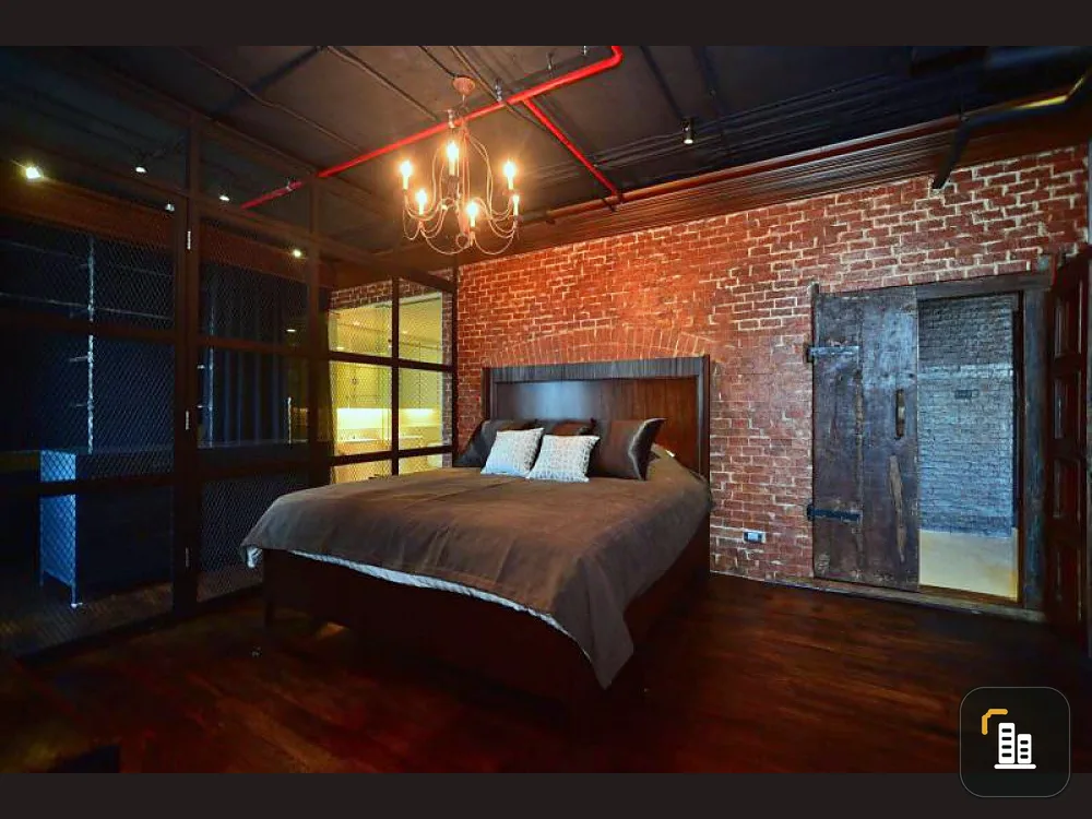 For rent/sale aguston sukhumvit 22 luxury rooms with class Luxurious built-in, hard to find, full, very worth the price. Hurry up to reserve.