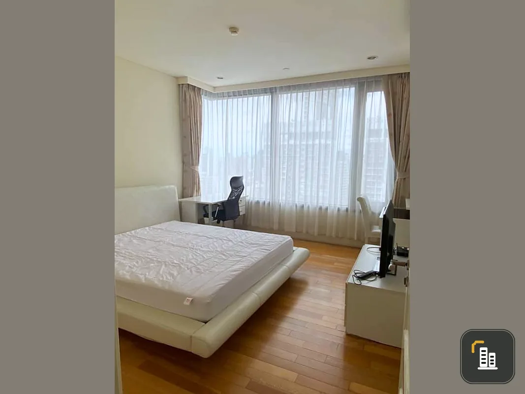 Condo for rent Aguston Sukhumvit 22, 25th floor, Building B, 3 bedrooms, beautiful view, miss it and regret it !!