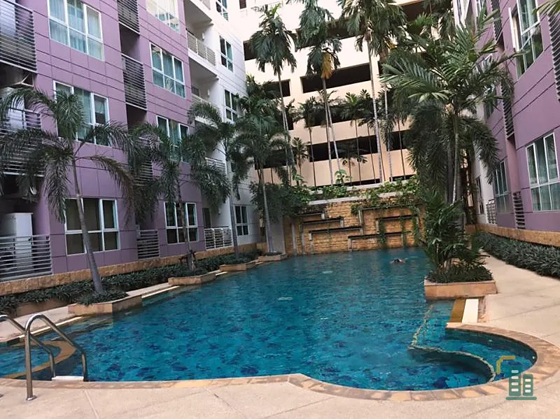 Urgent sale !! Condo Avenue 61, near BTS Ekkamai, convenient transportation, fully furnished, ready to move in, the price is pleasing, hurry !!