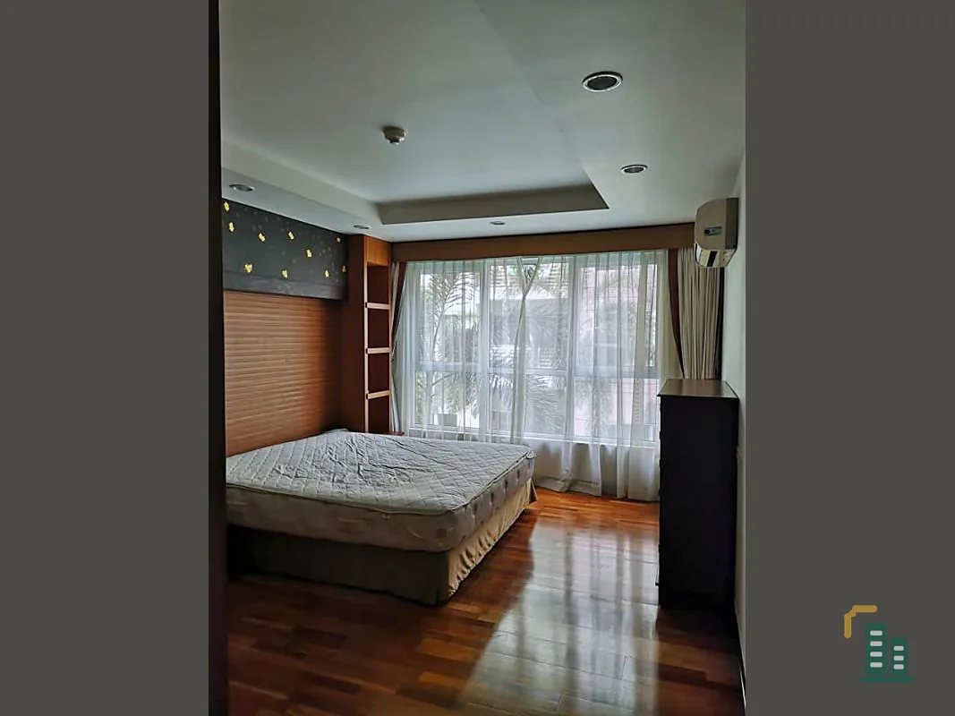 express!! Sell / Rent Avenue 61 Condo, 3rd floor, pool view, convenient transportation, near BTS Ekkamai, good price, hurry !!