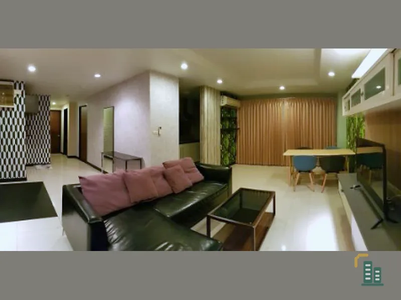 Sell / rent urgently !! Condo Avenue 61, 8th floor, good location in the city center, close to BTS, very convenient, can't miss it !!
