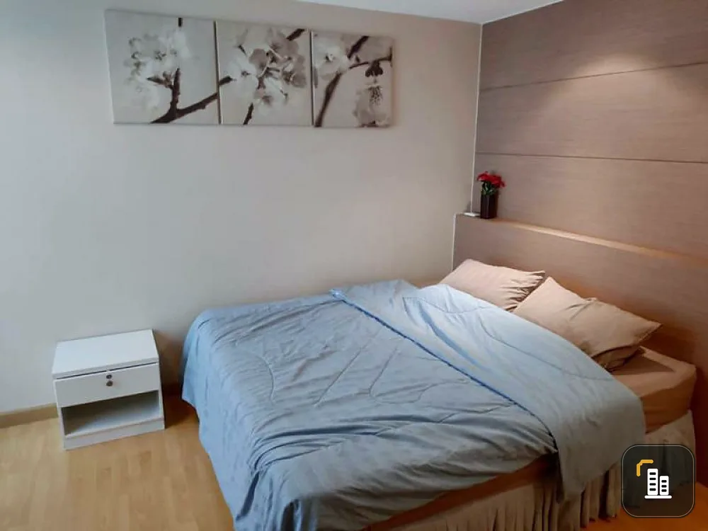 Sell / rent urgently !! Serene Place Condo, Sukhumvit 24, 5th floor, fully furnished, ready to move in near BTS, can't miss it !!