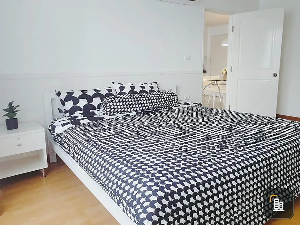 Urgent rent, Serene Place Condo, Sukhumvit 24, 2nd floor, in the heart of the city, convenient transportation, near BTS, do not miss!