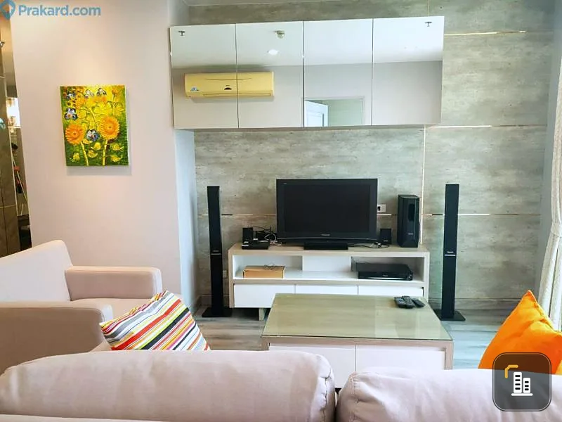 Condo for rent, The Master Centrium, beautiful room, full built-in, a lot of furniture, great location, near BTS, do not miss it.
