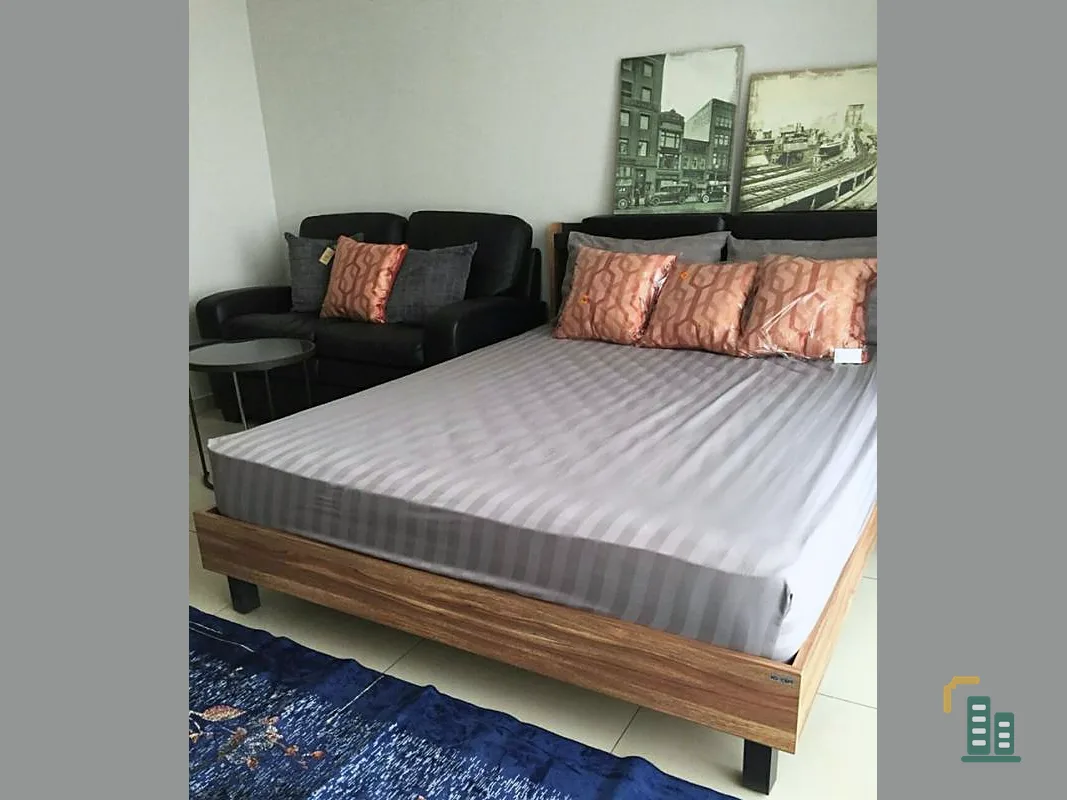 Urgent sale !! Condo The Loft Ekkamai, studio room, fully furnished, ready to move in, convenient way, near electric car, don't miss !!