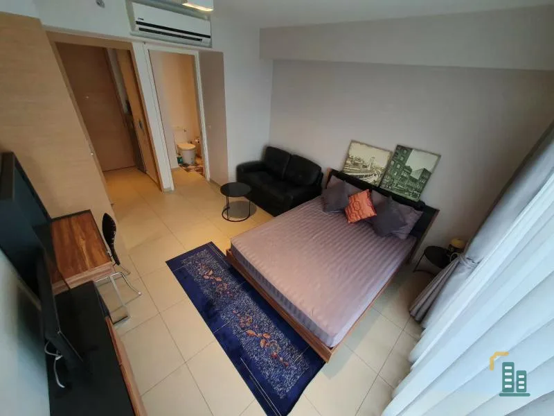 Condo for sale / rent at The Lofts Ekkamai, Studio room, 1 bathroom, ready to move in, close to the train, reasonable price, do not miss !!