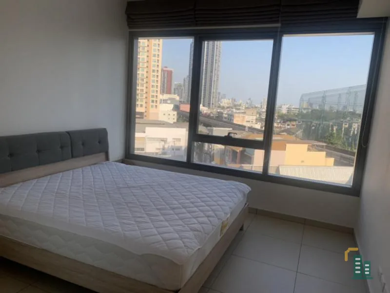 Condo for rent, The Lofts Ekkamai, beautiful room, expressway view, convenient transportation, do not miss