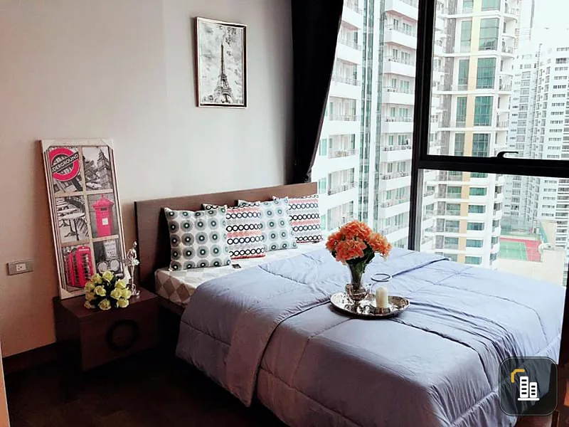 Condo for rent, The Lumpini 24, good location, near BTS Phrom Phong, shopping center You can't miss it !!
