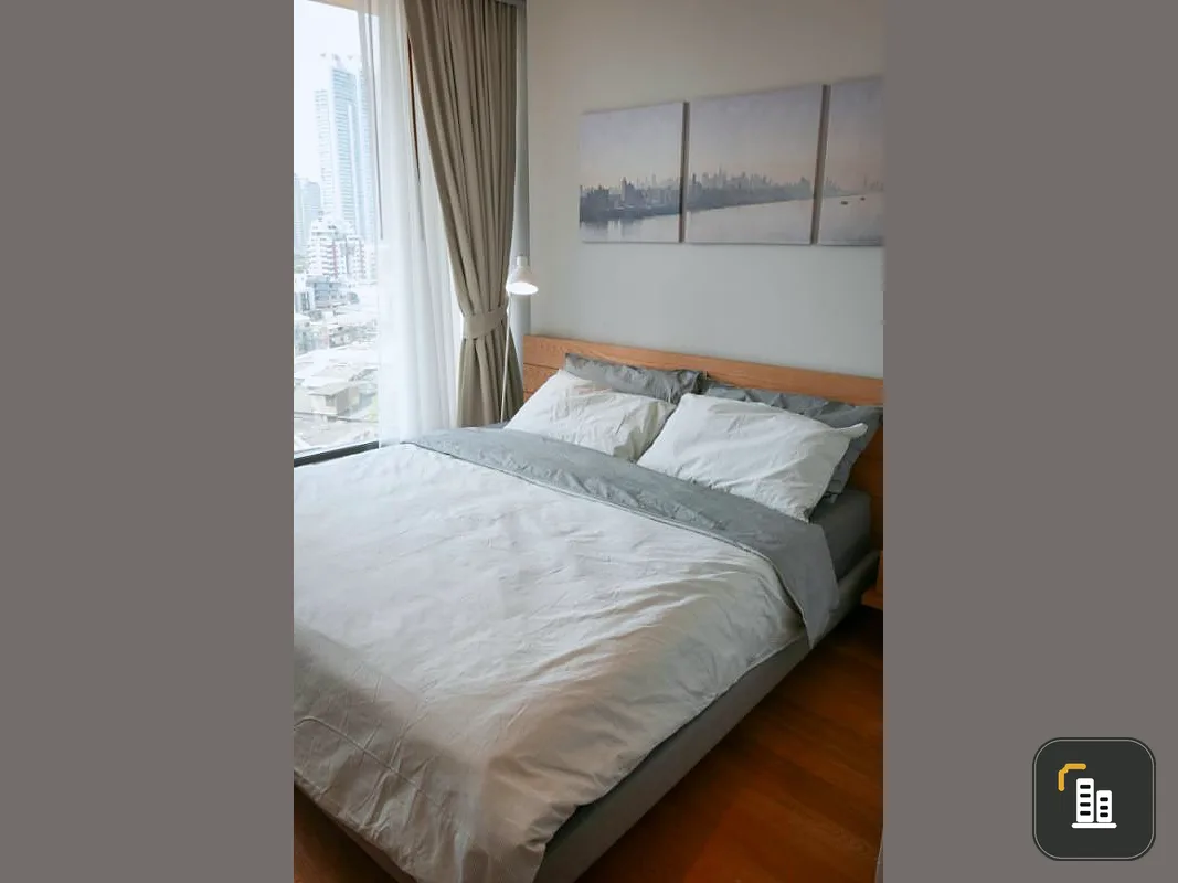 Urgent sale !! Condo The Lumpini 24, good location in the heart of the city, 2 bedrooms, 2 bathrooms, ready to move in, close to the train, good price, hurry !!