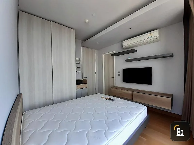 Urgent for rent !! Condo The Lumpini 24, good location in the heart of the city, near many shopping centers. Answer all needs, book now !!