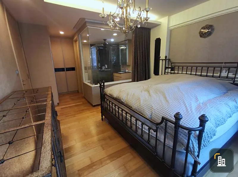Urgent sale, Via Botani Condo Sukhumvit 47, 1st floor, room at the edge of the garden, the price is satisfactory !!