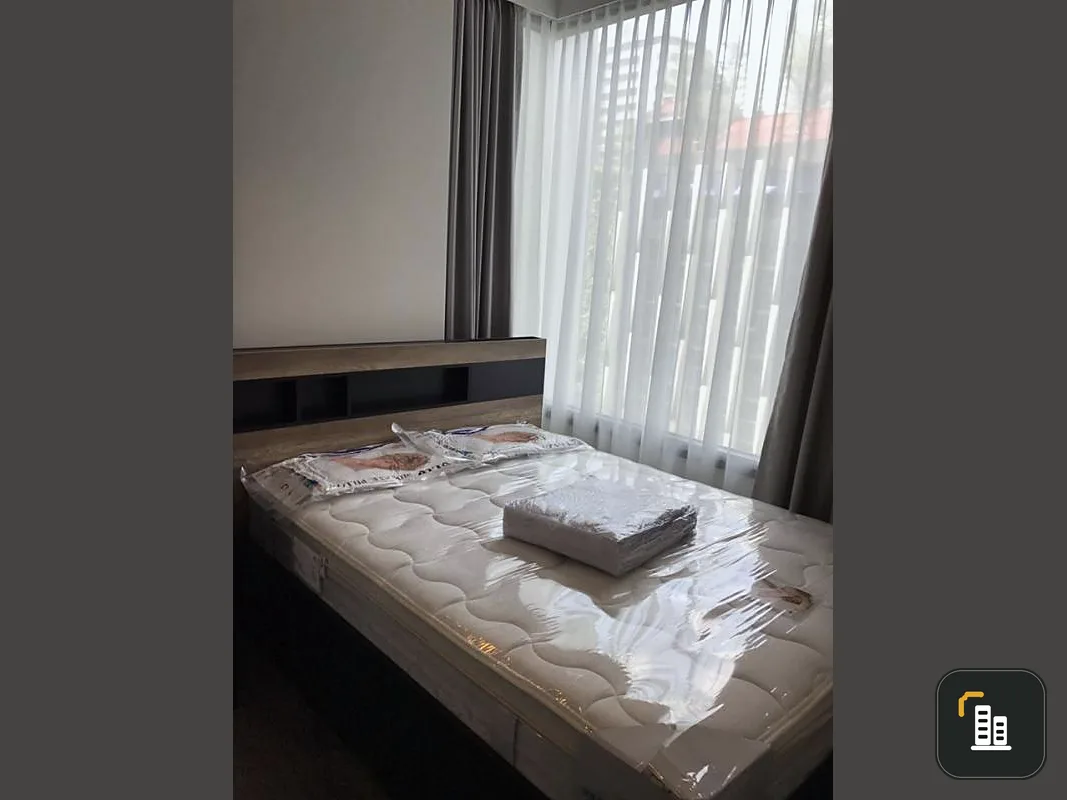 Condo for rent, Edge by Sansiri, Sukhumvit 23, corner room, ready to move in next to the train, very convenient, can't miss it !!