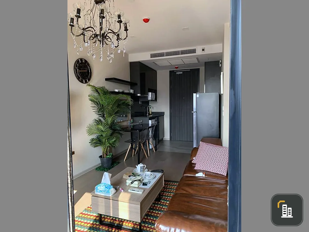 Urgent for rent !! Condo Ashton Asoke, 30th floor, curved glass inside, beautiful view, close to the train, good location, good value, hurry !!