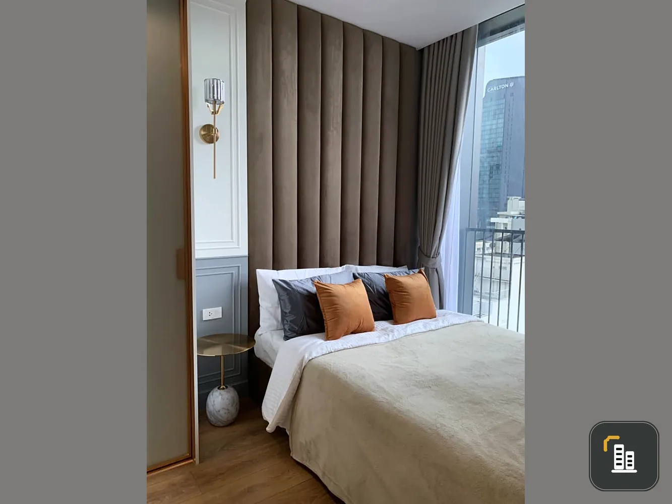 Condo sales down Noble B Sukhumvit 33 special price, good location in the heart of the city, near the electric car. If you miss it, you will regret it !!