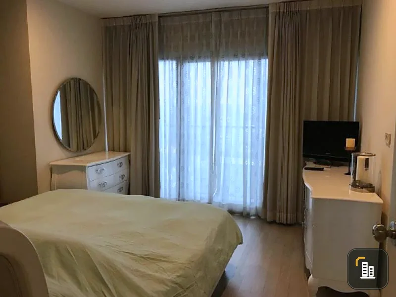 Condo for rent, Noble Remix Sukhumvit 36, spacious room, ready to move in, next to BTS, very convenient, can't miss it.
